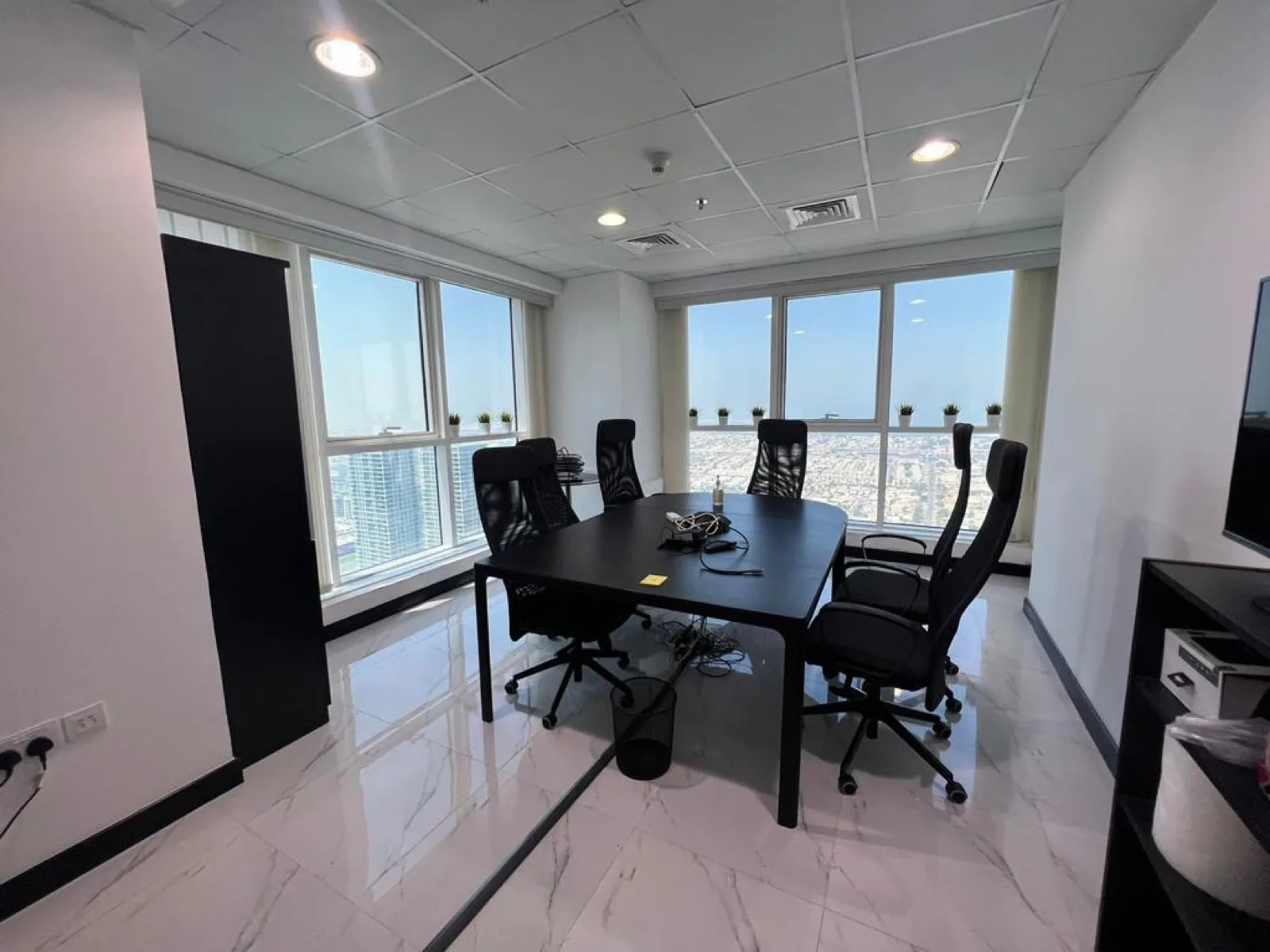 Meeting room seating six